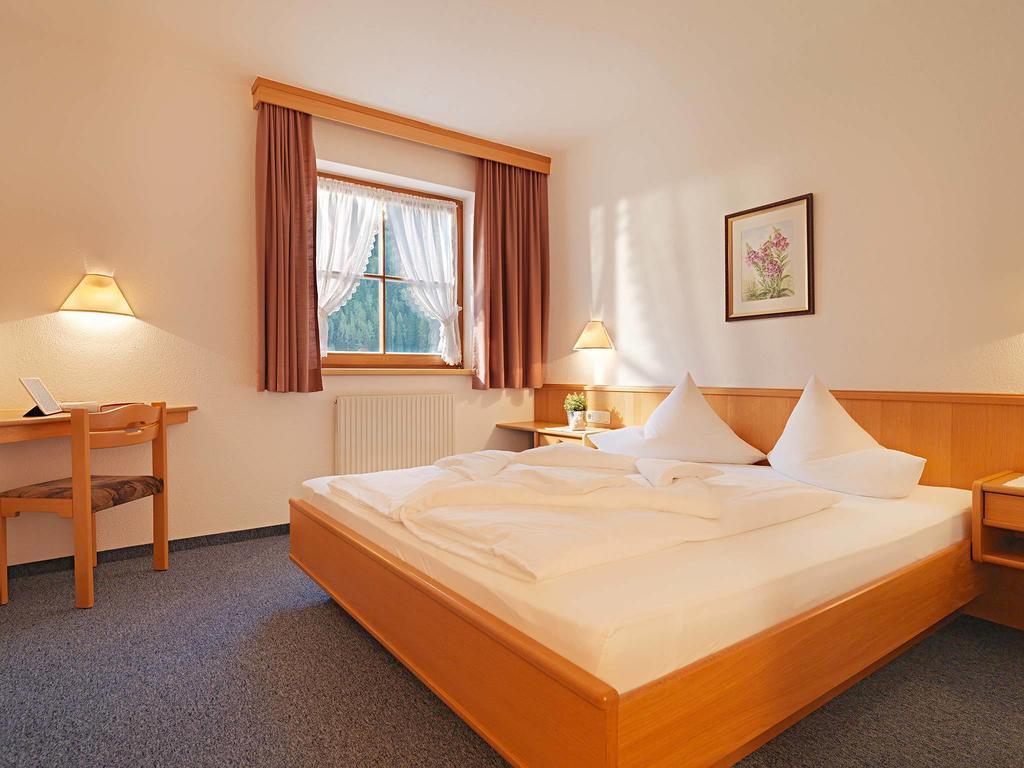 Landhaus Strolz Sankt Anton am Arlberg Kamer foto