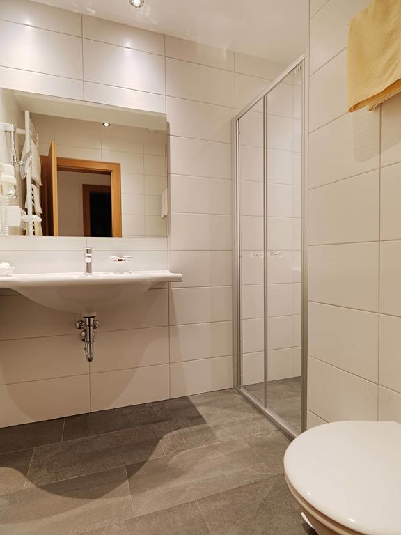 Landhaus Strolz Sankt Anton am Arlberg Kamer foto