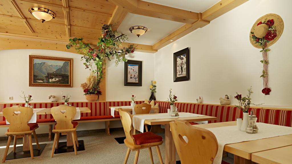 Landhaus Strolz Sankt Anton am Arlberg Buitenkant foto