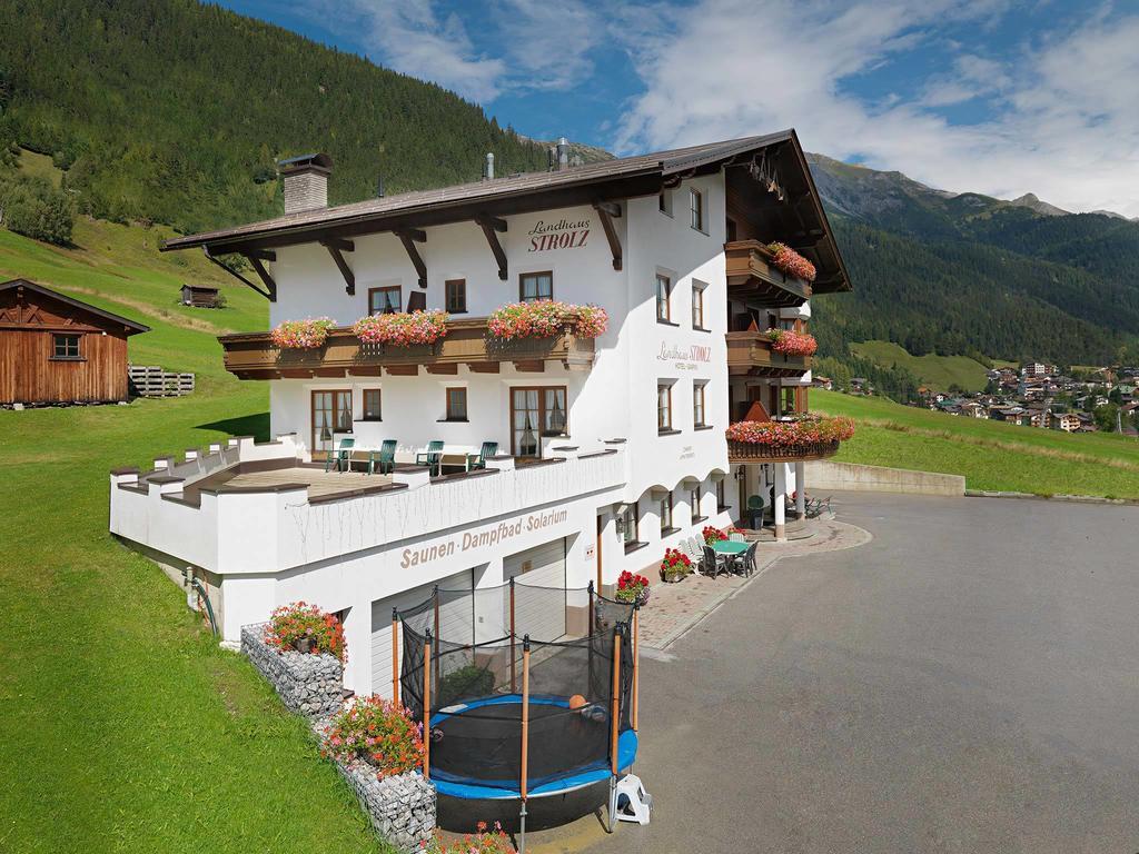 Landhaus Strolz Sankt Anton am Arlberg Buitenkant foto