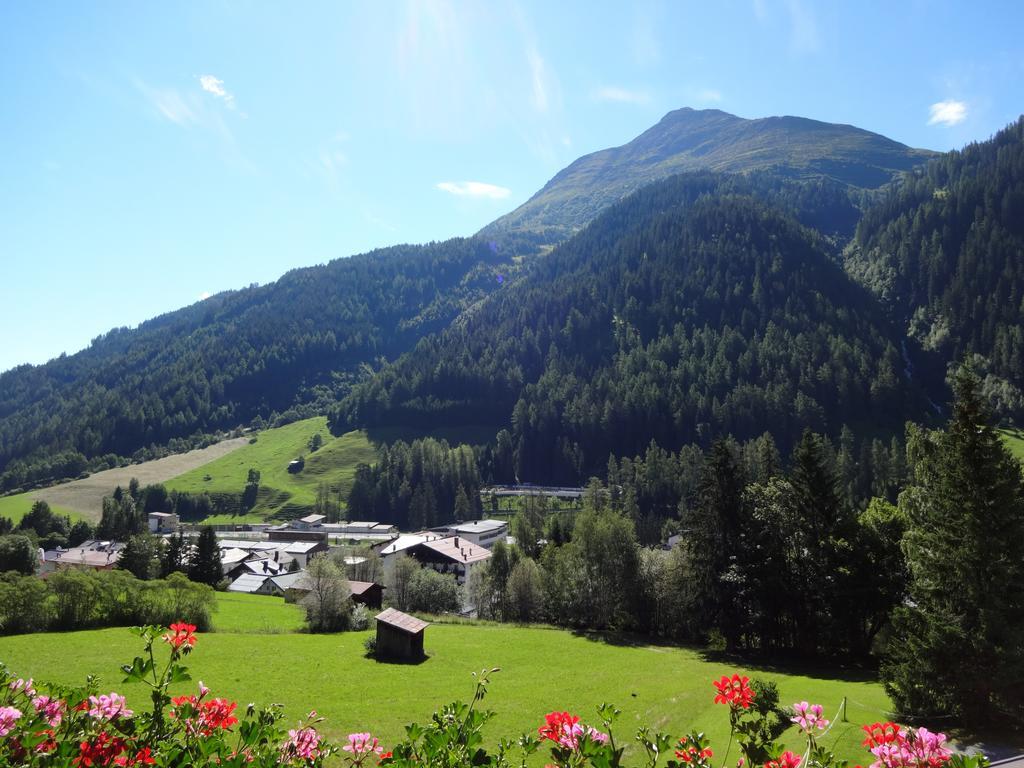 Landhaus Strolz Sankt Anton am Arlberg Kamer foto