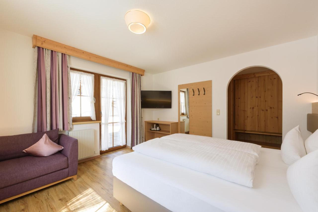 Landhaus Strolz Sankt Anton am Arlberg Buitenkant foto