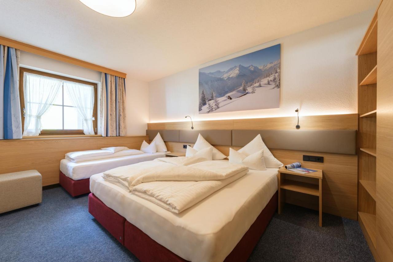 Landhaus Strolz Sankt Anton am Arlberg Buitenkant foto