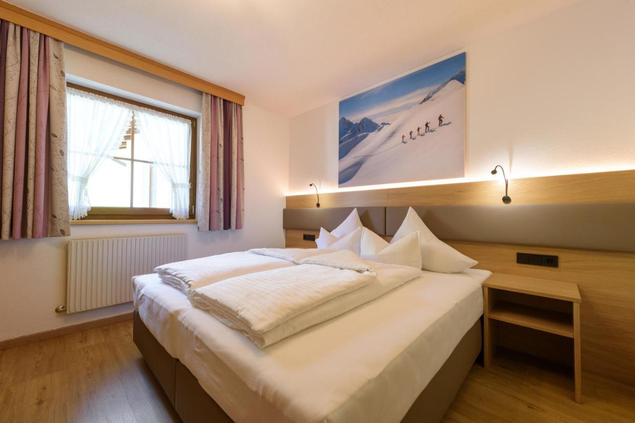 Landhaus Strolz Sankt Anton am Arlberg Buitenkant foto