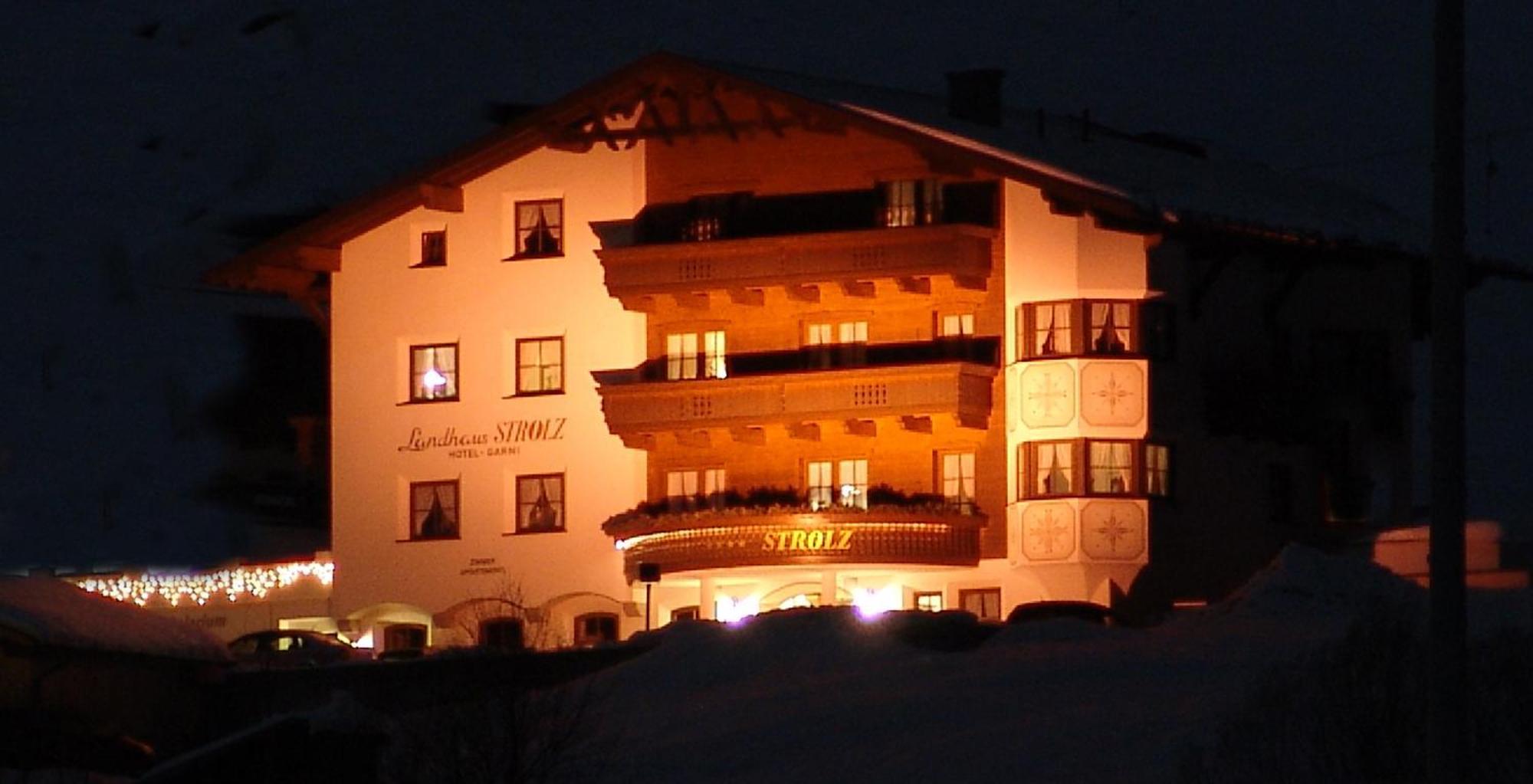 Landhaus Strolz Sankt Anton am Arlberg Buitenkant foto