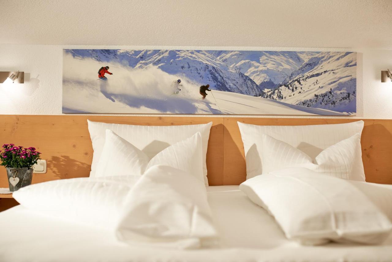 Landhaus Strolz Sankt Anton am Arlberg Buitenkant foto